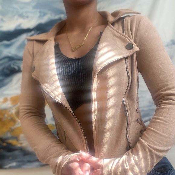 Suede Crop Vest - Picture 2 of 5